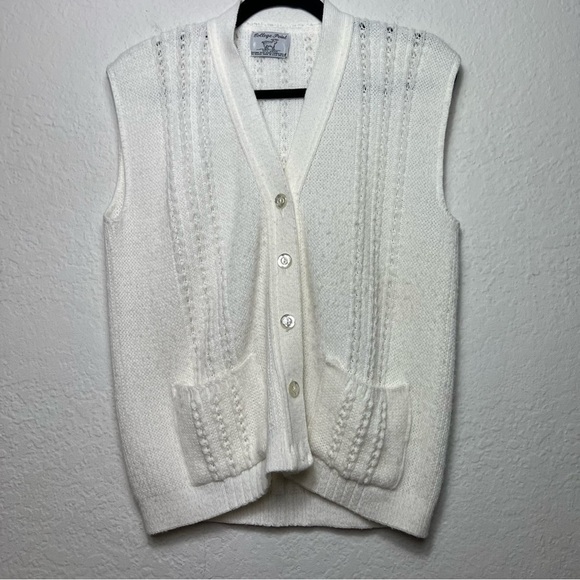 Vintage 1980s College Point Front Pocket Sleeveless Cardigan Vest - Picture 1 of 8